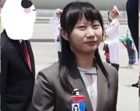 习明泽被点名驱逐 习近平家族陷外中美交危机？(图) 美国保守派女记者狠呛：共产主义滚出美国！