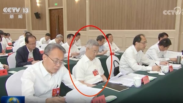 胡海峰新疆开会 胡锦涛病危是假？王沪宁切割彭丽媛(图)