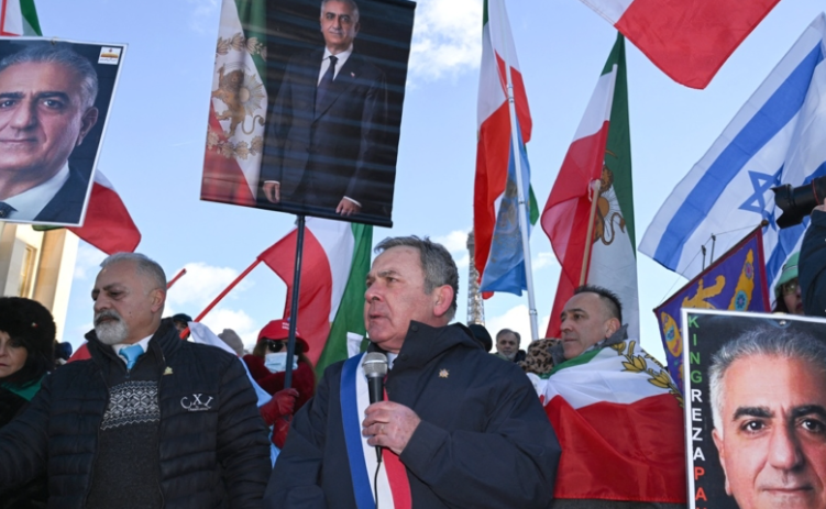 伊朗抗議席捲全國 民眾呼求尊嚴與改變