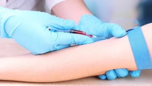 北京大批失业者“卖血” 传301医院成非法交易据点(图)