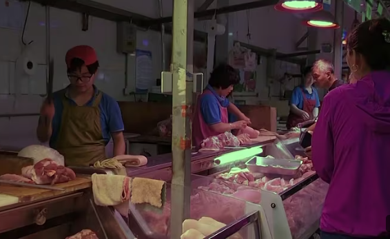 中國豬肉價格暴跌 降至白菜價