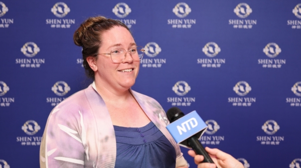 合唱團指揮兼女高音讚 神韻歌唱家天衣無縫