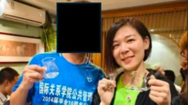 美司法部撤销40人入籍 FBI局長谴责中共間諜(图)